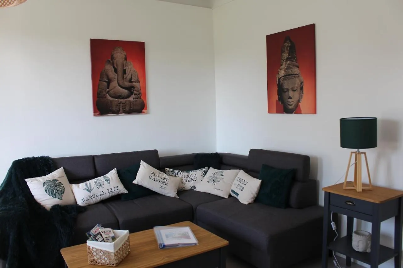 La Maison Josephine Bed & Breakfast Marges