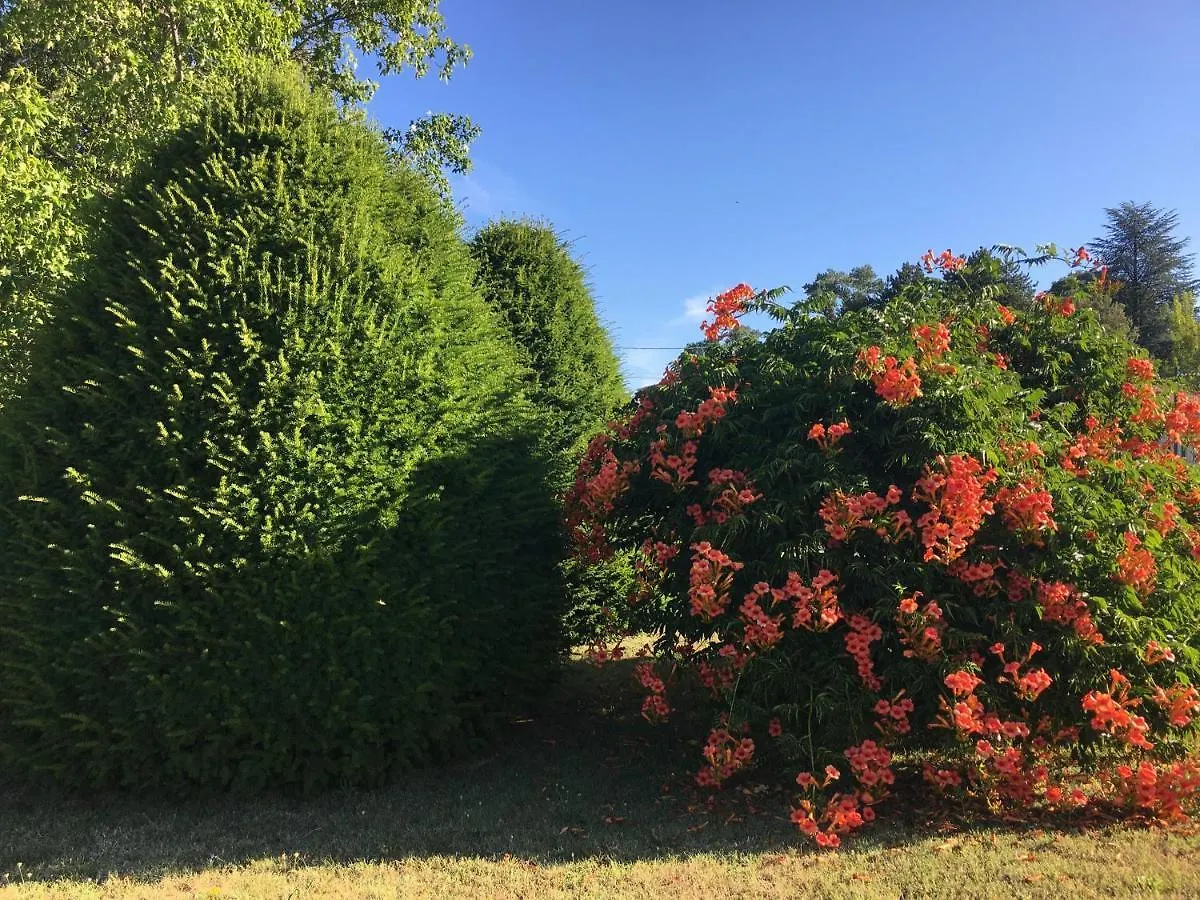 La Maison Josephine Bed & Breakfast Marges